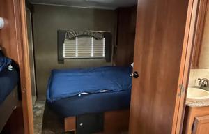 2014 Coachmen RV Leprechaun 320BH Chevy 4500