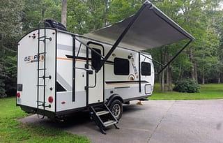 GeoPro | Modern, Cozy & Well-Equipped, Easy to Tow