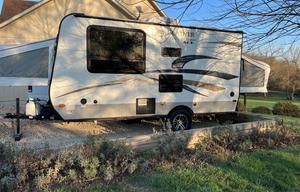 2015 Jayco Jay Feather Expandale M-16 XRB