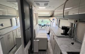 2024 NEW Thor Compass AWD Class B+