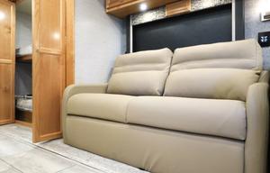Beautiful luxury RV is Kid and Pet friendly!