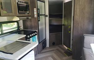 Lala's cozy bunkhouse 2020 Wildwood X-Lite 24'