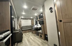 Bonnaroo Friendly RV w/4 Bunks! **Delivery Only**