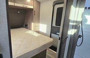 Voyager - Luxury 34ft trailer with 2 rooms & solar