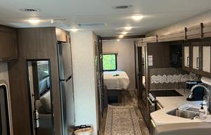 Thor Motor Coach Hurricane 34J