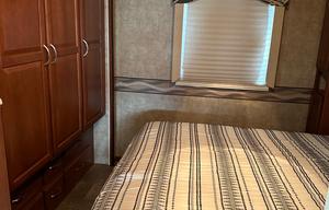 JUSTINE 2015 WINNEBAGO MINNIE WINNIE 31-H