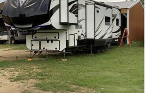 2019 Venom V4114TK RV rental photo 13