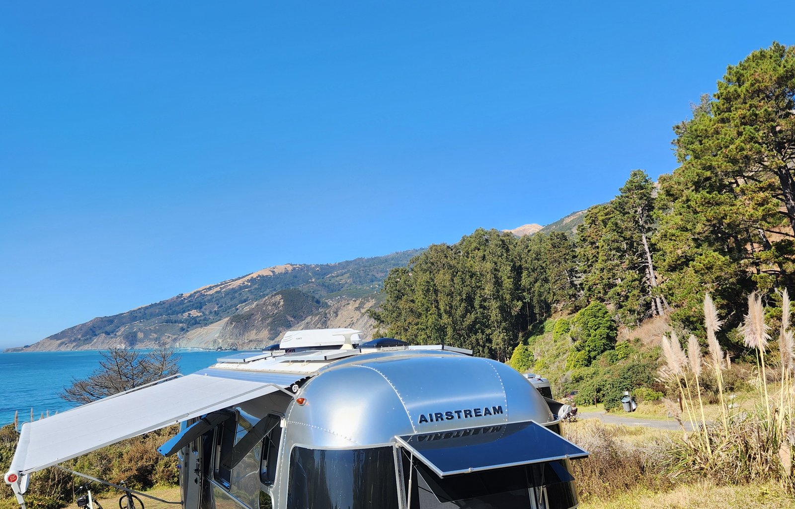 2022 Airstream RV Flying Cloud 23FB