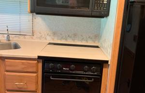 2001 Adventurer 32H RV rental photo 2