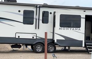 2021 Montana RV – Optional Truck Rental Available!