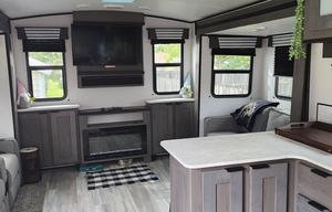 2021 MPG 2780RE RV rental photo 4