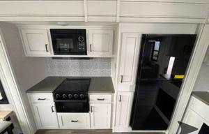 NEW 5TH WHEEL CAMPER WITH ROOM FOR EVERYONE!