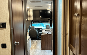 2019 Sunseeker 2860DS Ford RV rental photo 3
