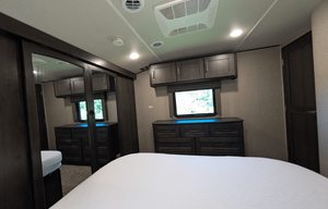 Grand Design Reflection | Deluxe Modern 5th Wheel