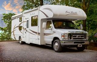 2013 C-Class Bunk House Great for Families