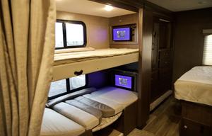 2019 Thor Motor Coach Freedom Elite 30FE Bunkhouse