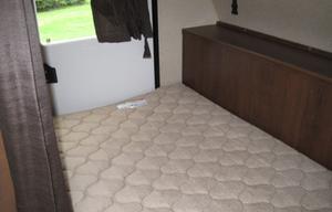 2015 Jay Feather Ultra Lite X213 RV rental photo 9