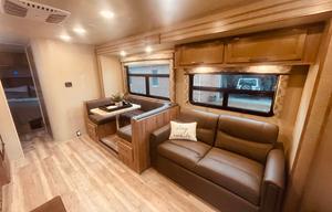 2020 Entegra Odyssey 32' Near Ohio Parks