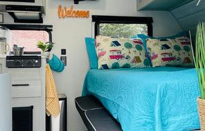 BEE HAPPY GLAMPER 22 Forest River  Salem FSX179DBK