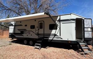 Family-Friendly 2018 Sleeps 10 & Off-Grid Ready!