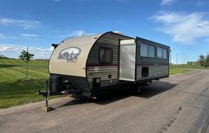Big slide out, sleeps 6, under 4,000 lb! 400W solar