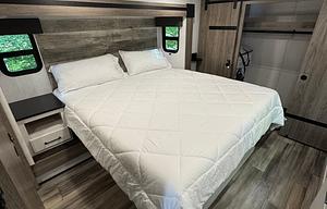 Giant Family RV
