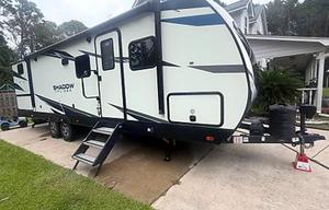 2022 Thor Shadow Cruiser- 2 Bedroom - Sleeps 10