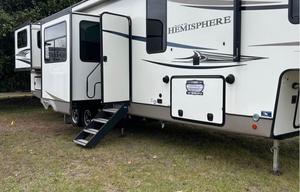 2021 Forest River RV Salem Hemisphere 372RD RV rental photo 3