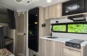 AR's Salaam fsx 179DBK (off-grid capable)