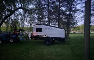 The WanderNest - Cozy Pop- Camper