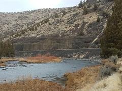 View down the Crooked River at Cobble Rock Campground
