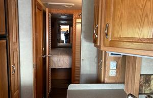 2007 Newmar Kountry Star 4002 RV rental photo 8
