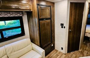 Sully | Family Bunkhouse | Sleeps 10 | Stocked