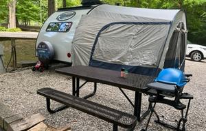 Nomadic Nature Rentals w Luxury Amenities (R-pod)