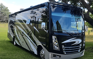 Luxury 2018 Thor Miramar RV Adventure