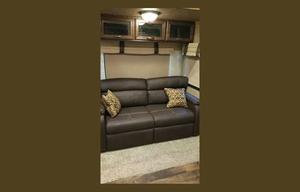 2017 2 Bed/2 Full Ba 43' 5th Wheel + Pool and Hot Tub Option + 2 Bed / 2 Ba House Option