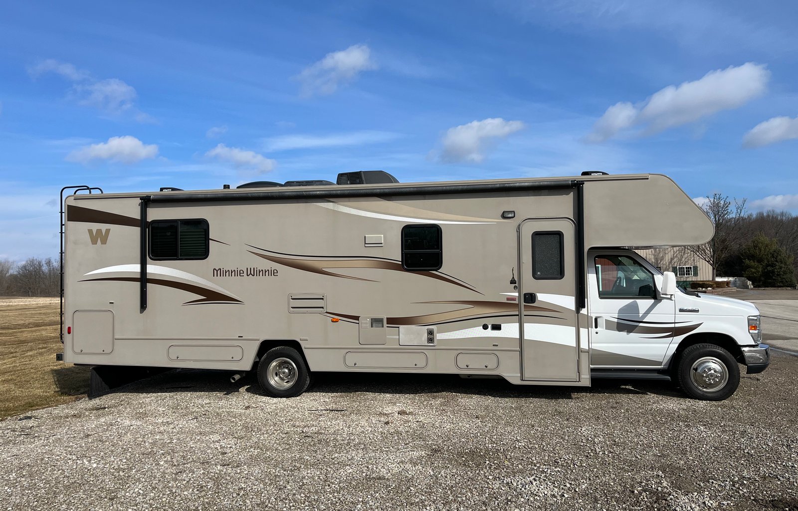 2014 Winnebago Minnie Winnie 31H
