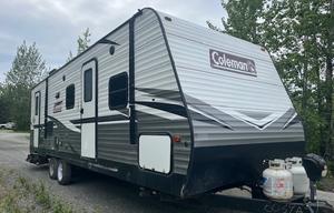2020 Coleman Lantern Sleeps 10