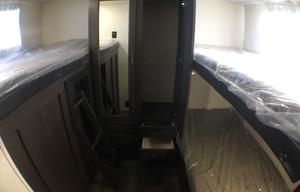 2018 Bunk Model x3 / Cruise Lite 282QBXL