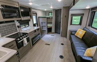 Keystone Hideout | Cozy and Modern Bunkhouse