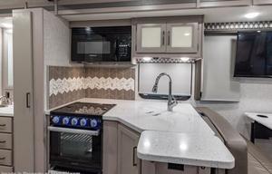 2022 Thor Motor Coach Hurricane 31C
