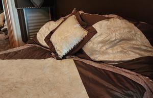 (2008 Winnebago Vectra) The Johnson's Road Coach