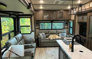 2022 Solitude 378MBS RV rental photo 4