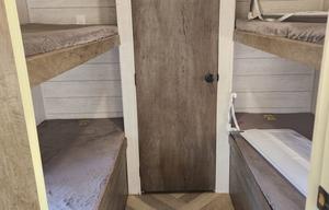 Bunk House and Spacious Master- Sleeps 9