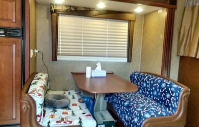 2013 Greyhawk 31DS RV rental photo 2