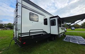 The Rolling Retreat | Luxury, Comfort & Adventure