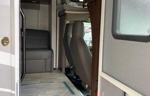 2020 Winnebago Minnie Winnie 31K