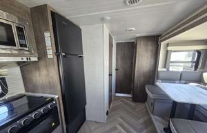 2021 Wildwood X-Lite 28VBXL RV rental photo 12