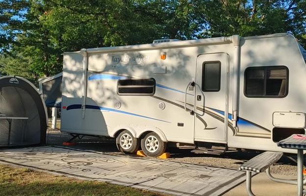 2011 Jayco Jay Feather Select X23B RV rental photo 1