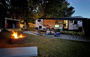 Fully Stocked 2021 Kodiak 283BHSL – Sleeps 10